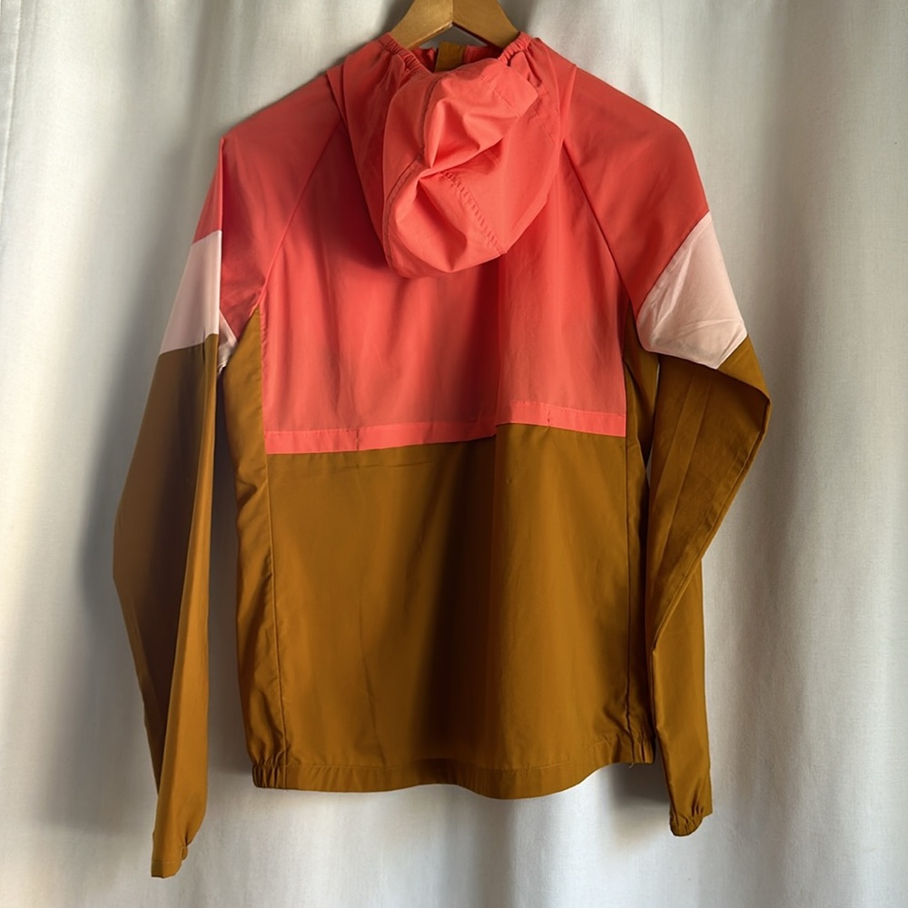 Cotopaxi jacket - Size small - Ultra light